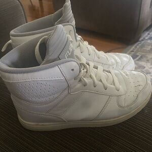White shoes size 4